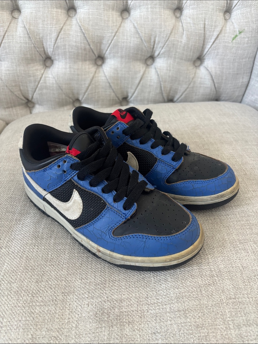 Nike Kids Low-Top Sneakers in Blue, Black & White